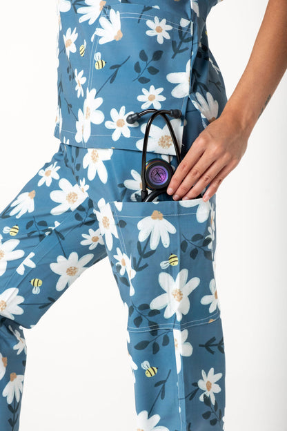 Dusky Daisy Scrub Set