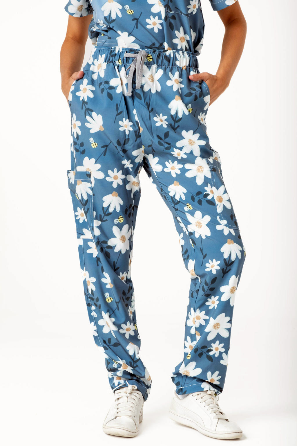 Dusky Daisy Scrub Set